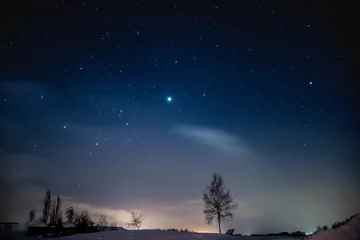 Fototapeten Sternenhimmel kurz vor Sonnenaufgang / Landschaft von Biei, Hokkaido © tkyszk