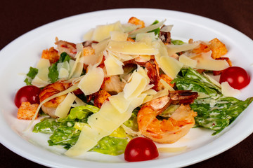 Caesar salad with prawn