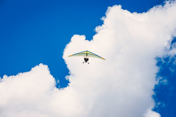 deltaplan in the sky