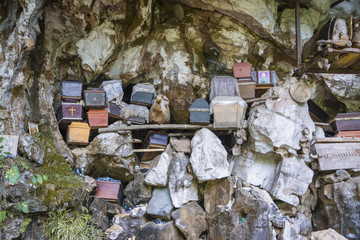 Sulawesi, Londa;  Die Grabhöhlen, im christlich geprägten Toraja Dorf  