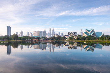 Fototapeta premium Cityscape view of Kuala Lumpur, Malaysia skyline in morning from Titiwangsa Park.