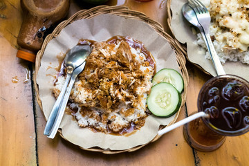 pounded chicken with melted cheese and fresh milkshake