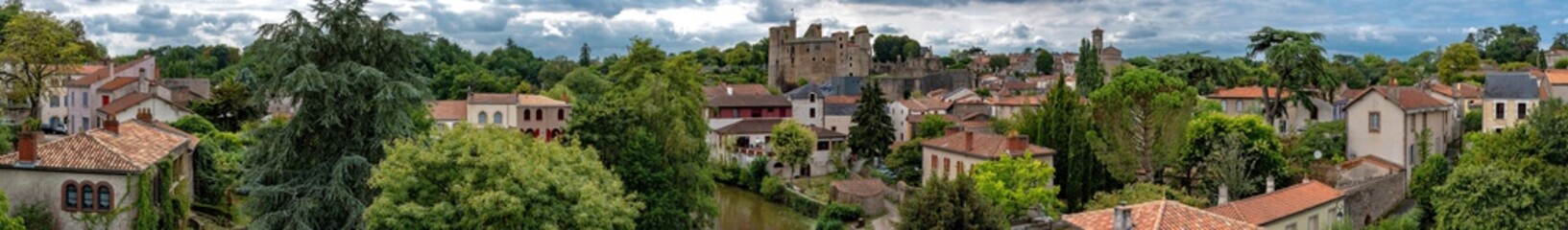 Fototapeta na wymiar Panoramic view of Clisson village in France