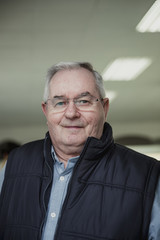 Obraz premium Portret starszego mężczyzny