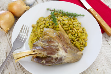 souris d'agneau et flageolets