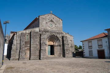 Fototapeta na wymiar Iglesia románica de São Pedro de Rates, Póvoa de Varzím. Portugal.