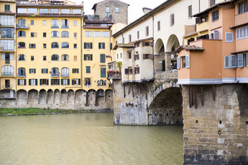 Fototapeta na wymiar image of a glimpse of the famous Ponte Vecchio in Florence