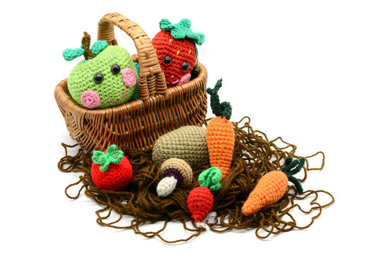 Crochet fruits and vegetables in a Basket.