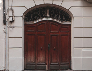 Closer door