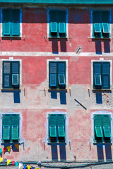 Obraz na płótnie Canvas View on the beautiful colourful houses in Cinque Terre, Italy on a sunny day.