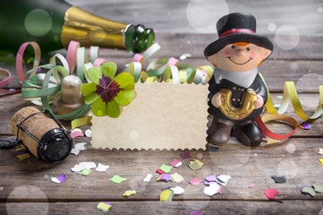 Silvesterkarte mit Konfetti Kleeblatt und Schornsteinfeger 2019 Happy New Year Frohes neues Jahr