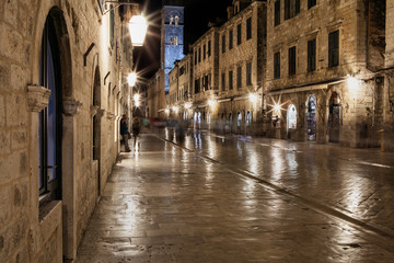 Fototapeta na wymiar Dubrownik at night in Croatia, Europe