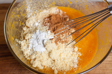Preparation of pumpkin pie with chocolate