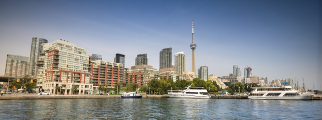 Plakat Downtown panoramic city view of Toronto Canada from Queens Quay and Lake Ontario