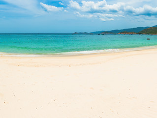 Fototapeta na wymiar White sand beach. Vietnam