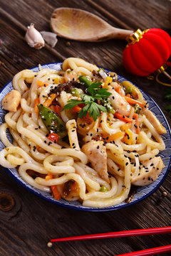 Udon noodles with meat and vegetables