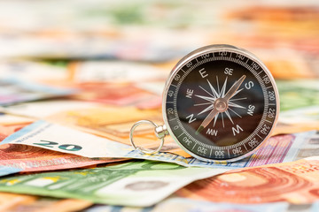 Magnetic compass on euro banknotes