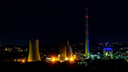 Obraz na płótnie Canvas Industriegebiet bei Nacht