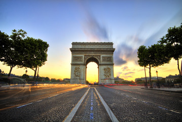 Fototapeta na wymiar Arc de Triomphe at sunset, Paris