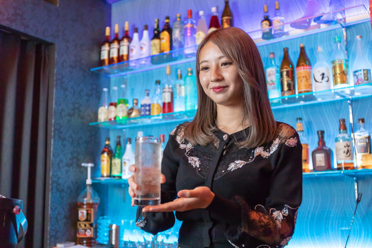 ガールズバー スナック スタンド ラウンジ キャストイメージ