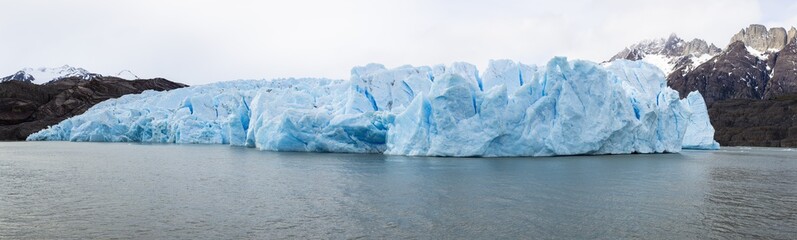 Fototapeta na wymiar Edge of glacier Grey at Torres del Paine National Park