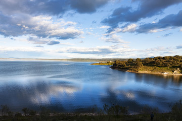 EMBALSE Y CIELO