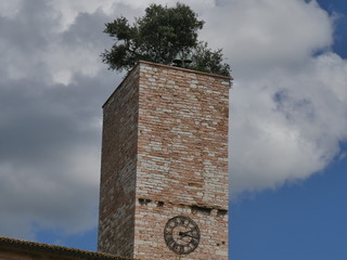 Spello - torre della porta Consolare