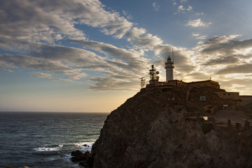 faro y monte