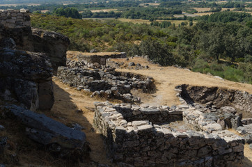 Excavación arqueológica en el Castro de Saceda, Cualedro. Ourense. Galicia, España.