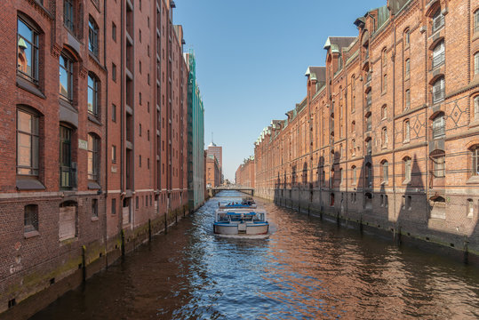 Hamburg - Hafencity - Lagerhäuser am Fleet