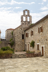 Fototapeta na wymiar ancient church in Old town Budva, Montenegro