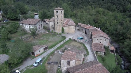 Fototapeta na wymiar Beget desde el aire. Pueblo historico de Gerona, Cataluña, España