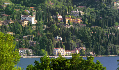 Gardone Riviera, panorama con Vittoriale dannunziano