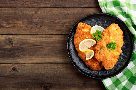 Schnitzel on top, darkroom below: the Deutsche Eiche