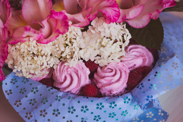 cupcakes with flowers