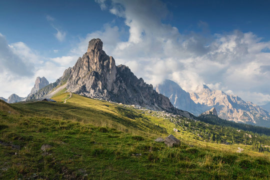 Panoramic evening view of peak Ra Gusela, Averau - Nuvolau group from Passo di Giau. Dramatic summer scene of Dolomiti Alps, Cortina d'Ampezzo location, South Tyrol, Italy, Europe.