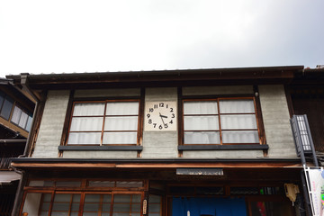 時計のある家