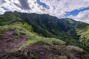 Naklejka premium HDR of the steep and dangerous Puu Manamana mountain range.
