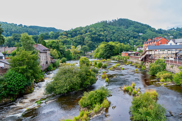 Fototapeta na wymiar Scenic view of the river Dee at Llangollen in Wales