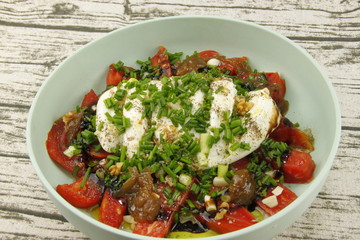 Salade burrata tomates