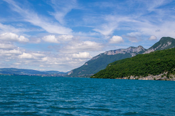 Fototapeta na wymiar autour du lac d'Annecy