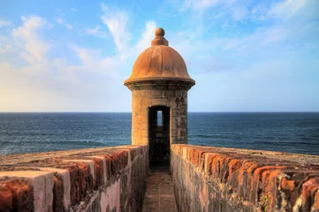 Meubelstickers Mooie wachtpost (Guerite) bij Fort San Cristobal in San Juan, Puerto Rico © dennisvdwater