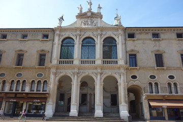 Fototapeta na wymiar Saint Vincenzo church in Vicenza, Italy