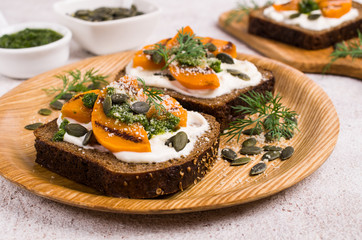 Sandwiches with roasted pumpkin