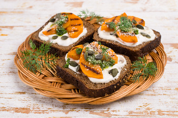 Sandwiches with roasted pumpkin