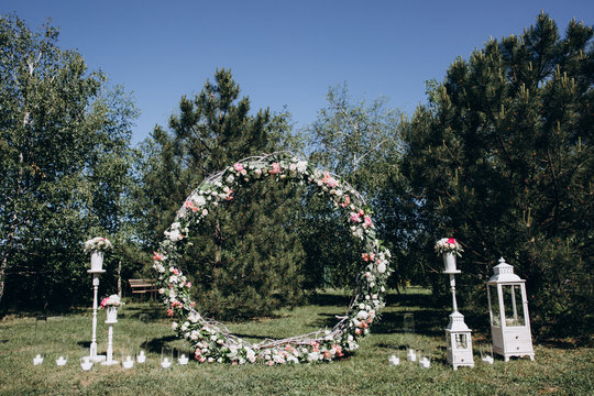 wedding arch, wedding flowers, Wedding ceremony decorations