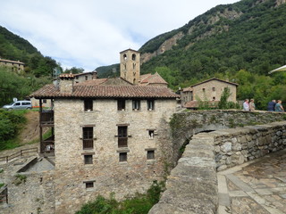 Fototapeta na wymiar Beget. Pueblo historico de Gerona, Cataluña, España