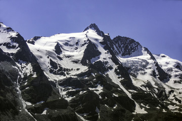 Fototapeta na wymiar Grossglockner Glacier and mountain peak