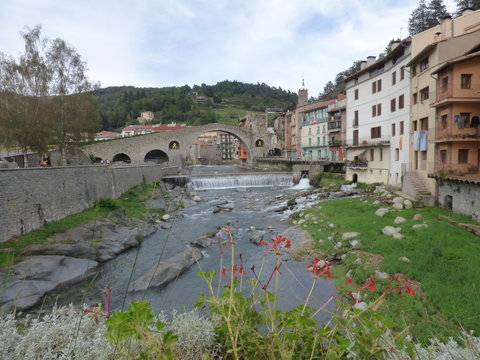 Puente de Camprodon. Pueblo medieval de Girona, Cataluña, España