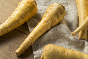 Raw Organic Brown Parnsip Roots